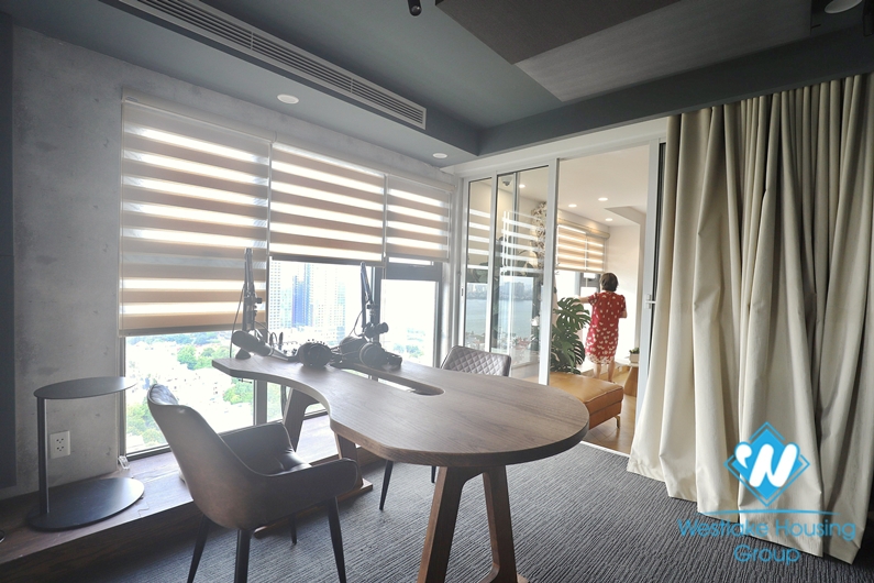 Large size apartment 7 bedrooms for rent at D' Leroi soleil Xuan Dieu.